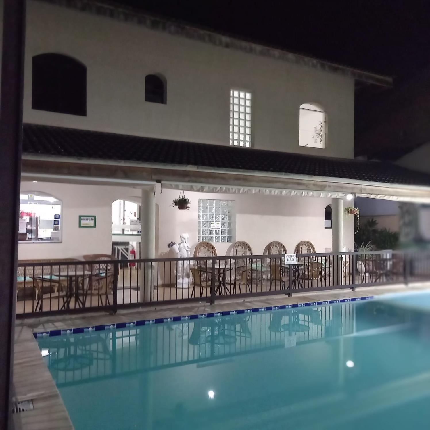 Pousada Parque Suites Estacionamento E Piscina Guarujá Eksteriør billede