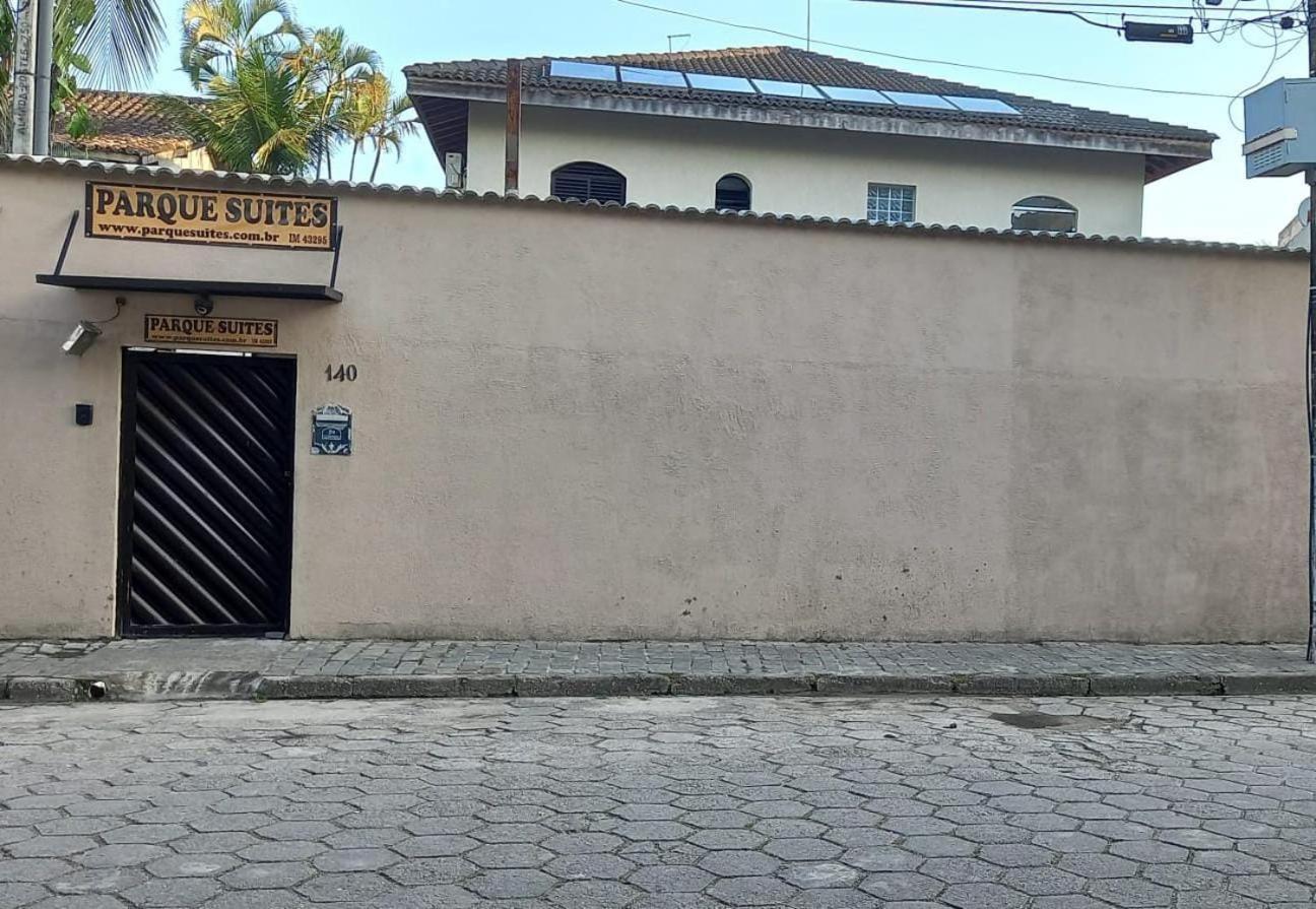 Pousada Parque Suites Estacionamento E Piscina Guarujá Eksteriør billede