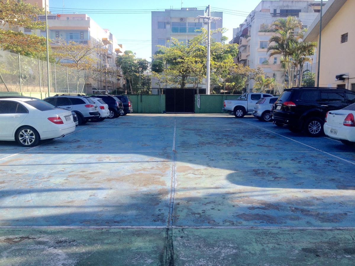 Pousada Parque Suites Estacionamento E Piscina Guarujá Eksteriør billede